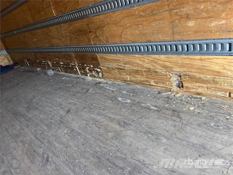 Freightliner M2106 4x2 Van Truck (Inoperable) Фургони