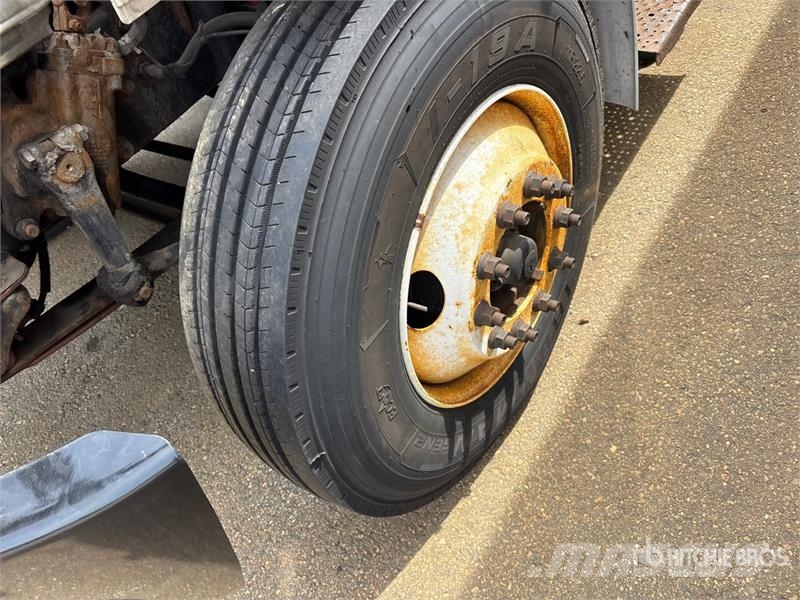 Freightliner M2106 4x2 Van Truck (Inoperable) Фургони