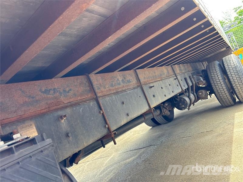 Freightliner M2106 4x2 Van Truck (Inoperable) Фургони
