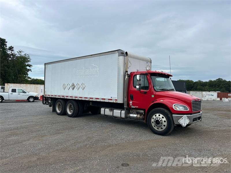 Freightliner M2106 6x4 Van Truck Skriňová nadstavba