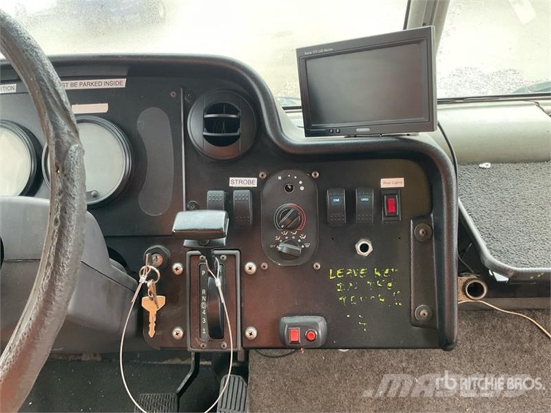 Freightliner MT45 車廂