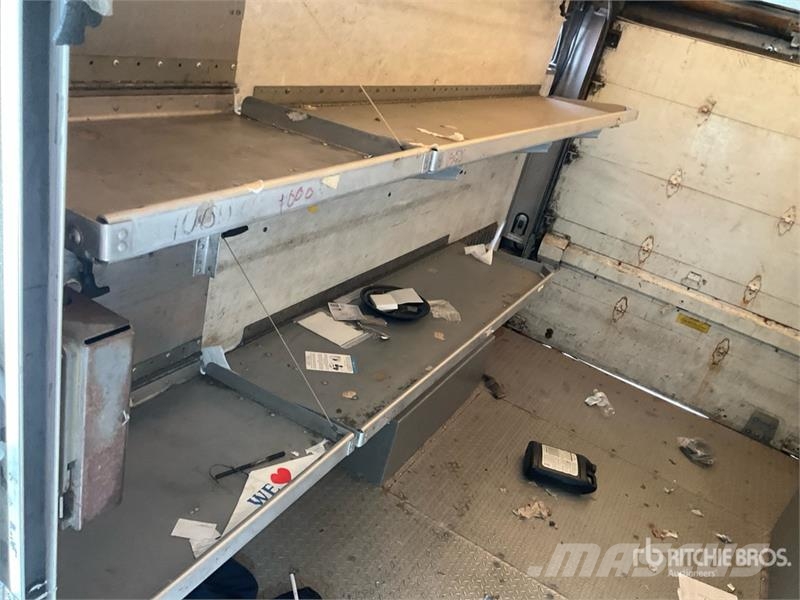 Freightliner MT45 Gesloten opbouw