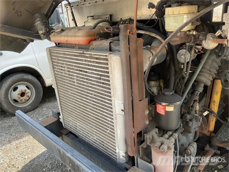 Freightliner MT45 Caixa fechada