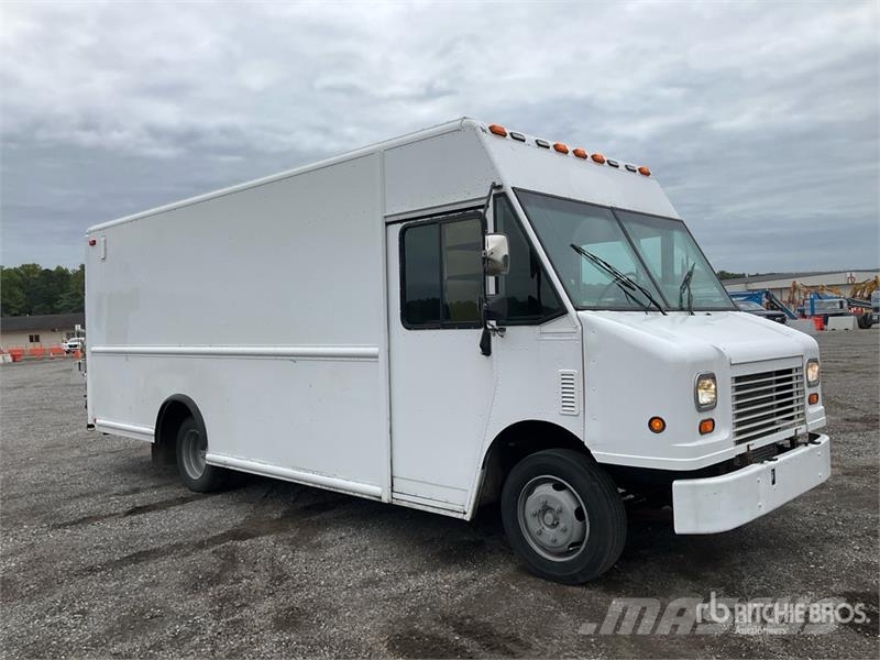 Freightliner MT45 車廂