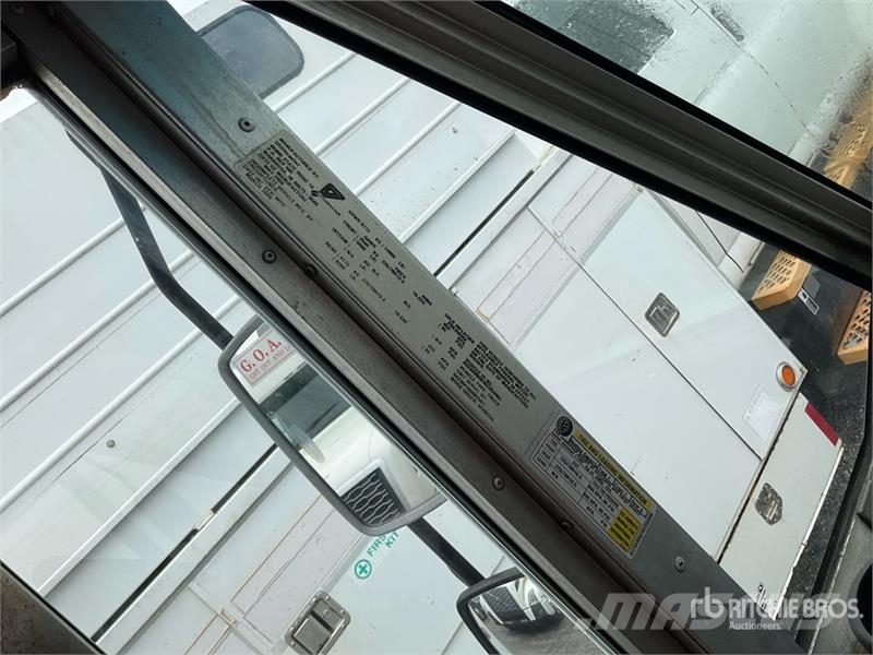 Freightliner MT45 車廂