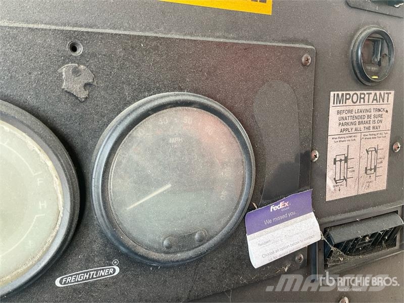 Freightliner MT45 Caixa fechada