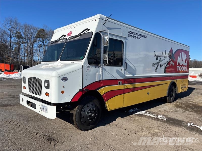 Freightliner MT55 هيكل صندوقي