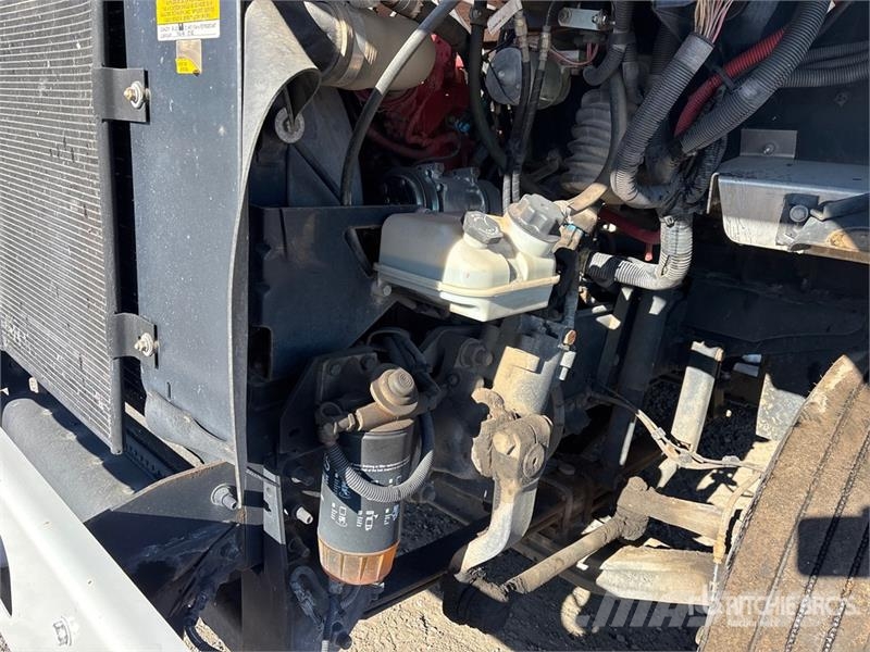 Freightliner MT55 هيكل صندوقي
