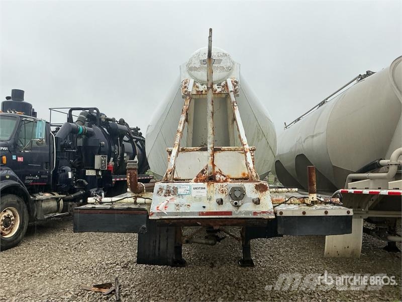 Fruehauf 1000 cft T/A Pneumatic Bulk Trailer (Inoperable) Otros remolques