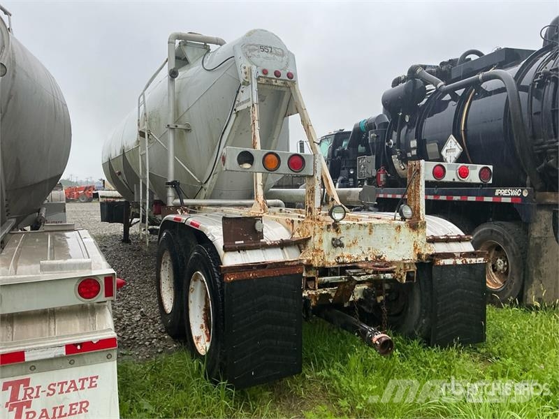 Fruehauf 1000 cft T/A Pneumatic Bulk Trailer (Inoperable) Otros remolques