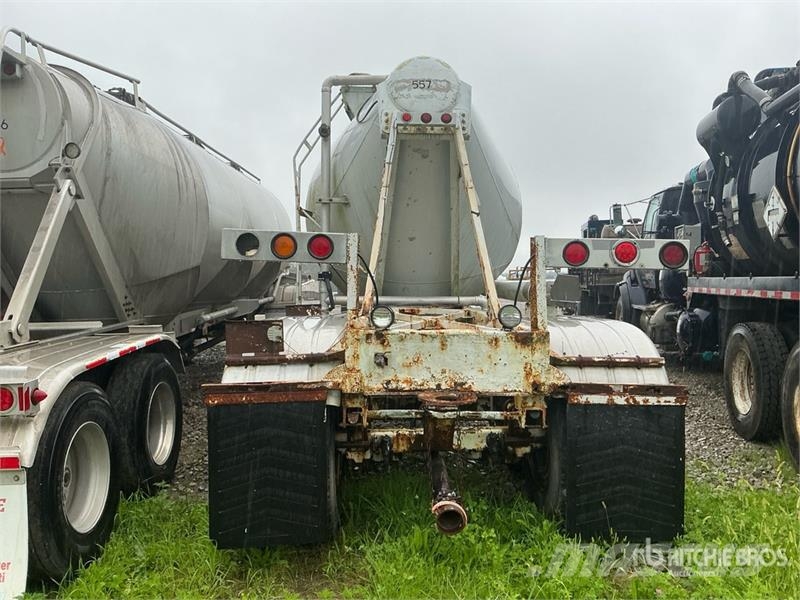 Fruehauf 1000 cft T/A Pneumatic Bulk Trailer (Inoperable) Otros remolques