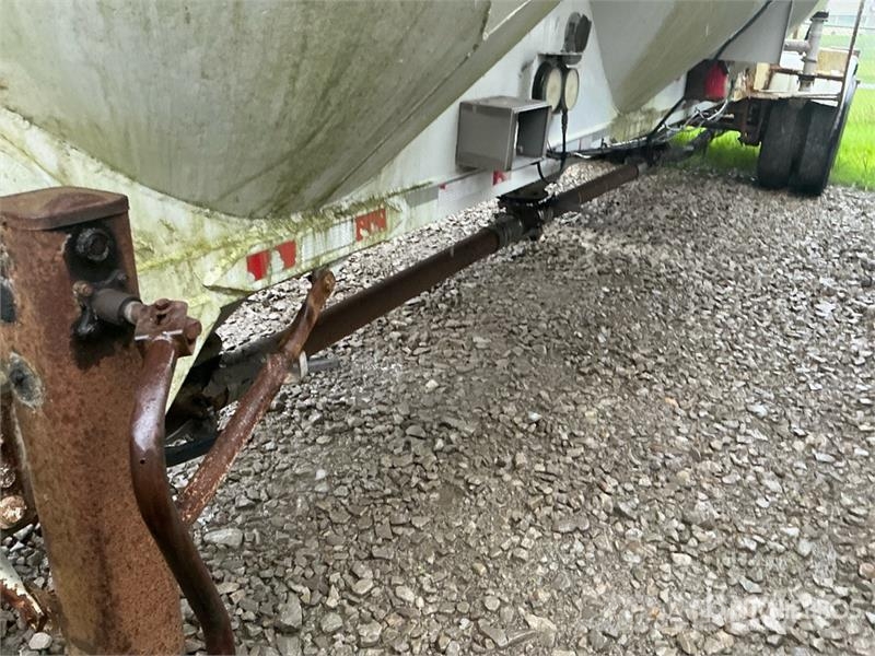 Fruehauf 1000 cft T/A Pneumatic Bulk Trailer (Inoperable) Otros remolques