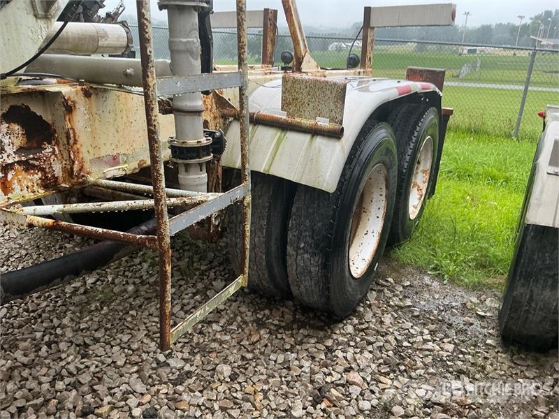 Fruehauf 1000 cft T/A Pneumatic Bulk Trailer (Inoperable) Otros remolques