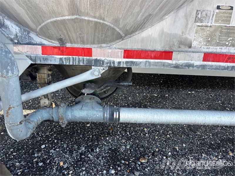 Fruehauf T/A Pneumatic Bulk Trailer Ostale prikolice