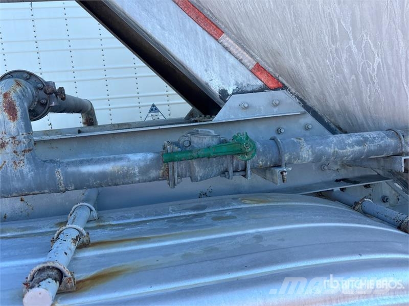 Fruehauf T/A Pneumatic Bulk Trailer Ostale prikolice