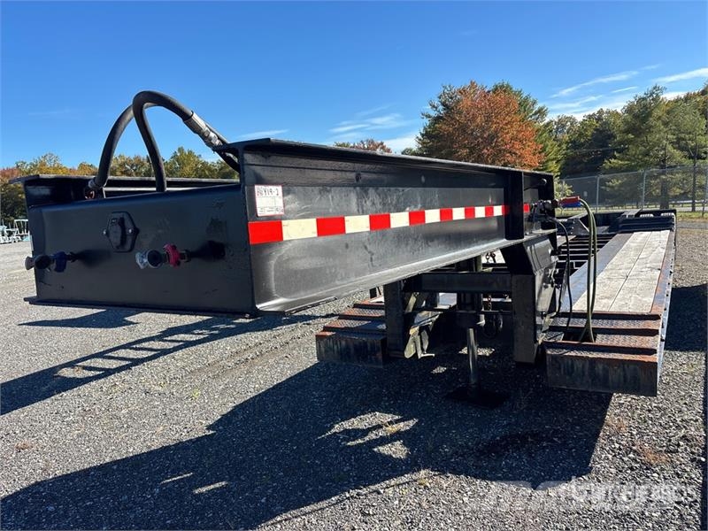 Fruehauf T/A Removable Gooseneck Lowboy Trailer 低架裝載車