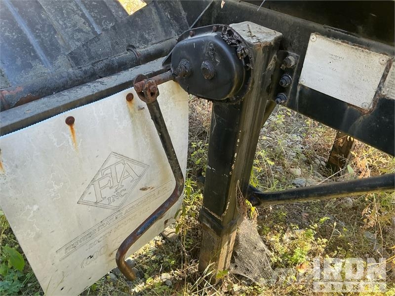 Fruehauf TEH-F2-R-7000 7000 gal Asphalt Tank Trailer Prikolice cisterne