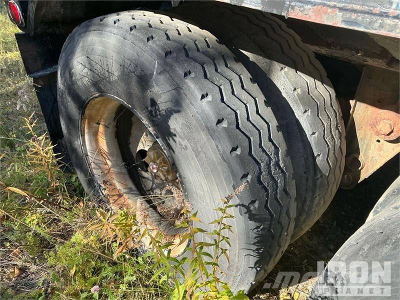 Fruehauf TEH-F2-R-7000 7000 gal Asphalt Tank Trailer Prikolice cisterne
