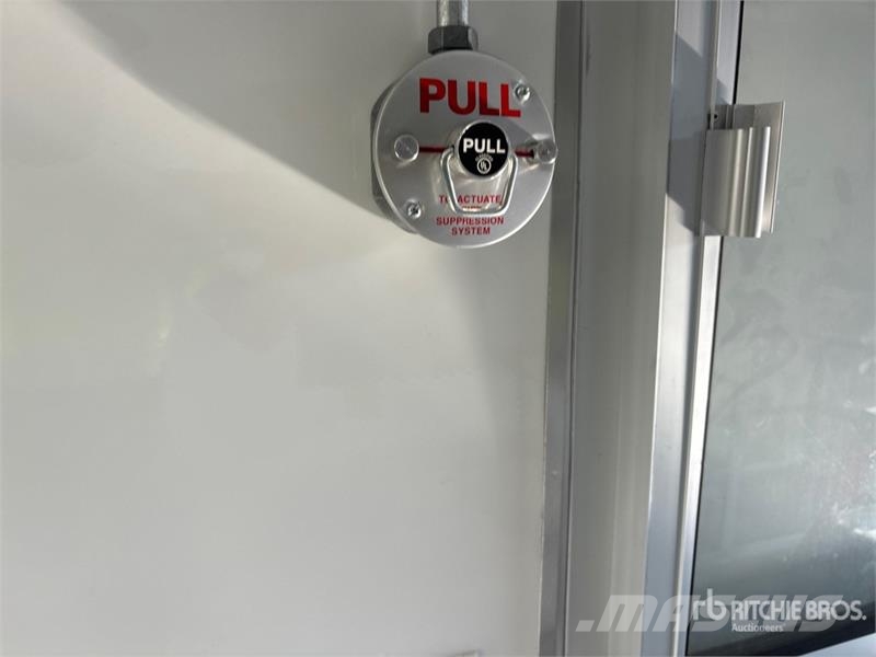  FUD 14 ft T/A Food Concession Trailer Andre hengere