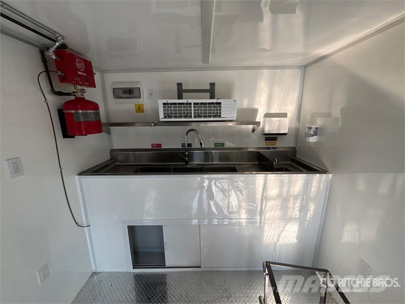  FUD 14 ft T/A Food Concession Trailer Andre hengere