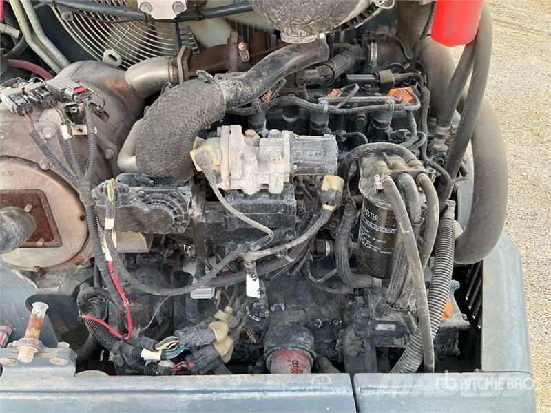 Gehl AL650 لوادر بعجل