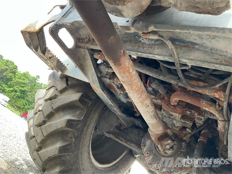 Gehl AL650 لوادر بعجل