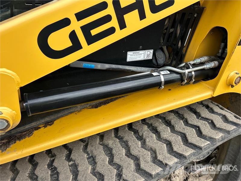 Gehl RT215 Compact Track Loader Skid steer mini nakladalci