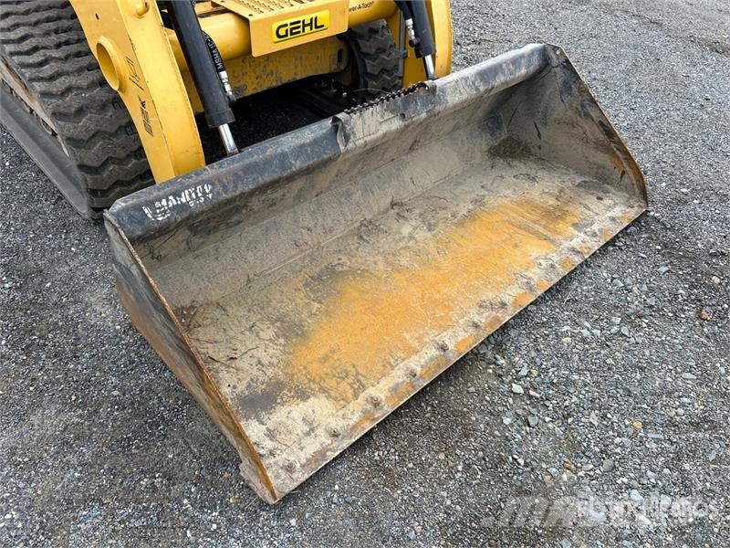 Gehl RT215 Compact Track Loader Skid steer mini nakladalci