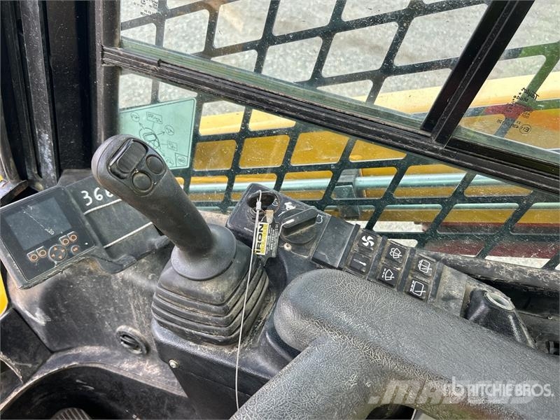 Gehl RT215 Compact Track Loader Skid steer mini nakladalci