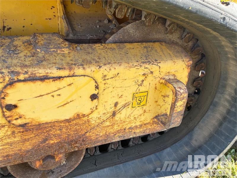 Gehl RT215 Two-Speed High Flow Compact Track Loader Smykem řízené nakladače