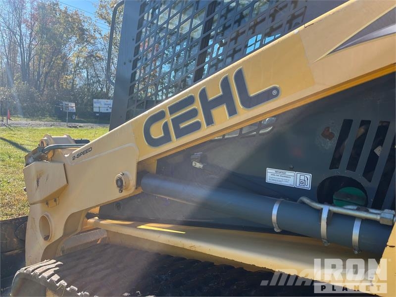 Gehl RT215 Two-Speed High Flow Compact Track Loader Smykem řízené nakladače