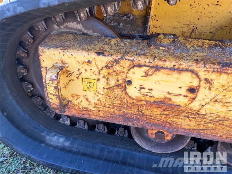Gehl RT215 Two-Speed High Flow Compact Track Loader Smykem řízené nakladače