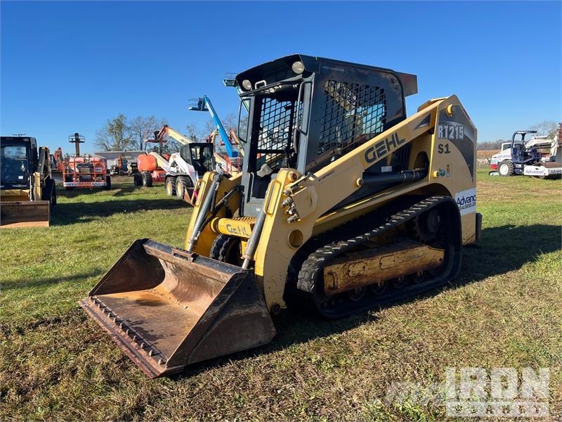 Gehl RT215 Two-Speed High Flow Compact Track Loader Smykem řízené nakladače
