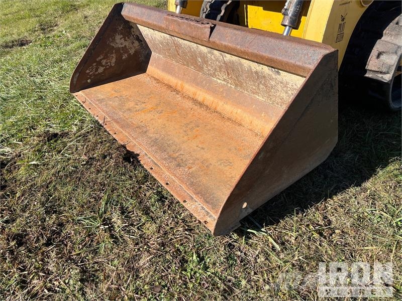 Gehl RT215 Two-Speed High Flow Compact Track Loader Smykem řízené nakladače