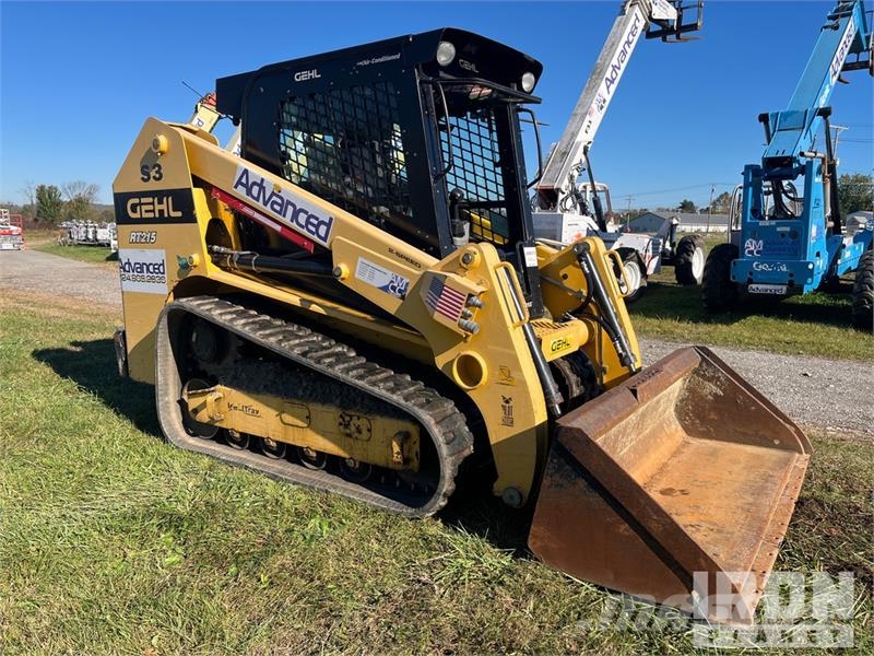 Gehl RT215 Two-Speed High Flow Compact Track Loader Smykem řízené nakladače