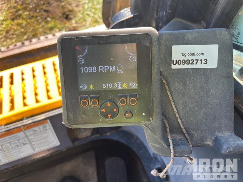 Gehl RT215 Two-Speed High Flow Compact Track Loader Smykem řízené nakladače