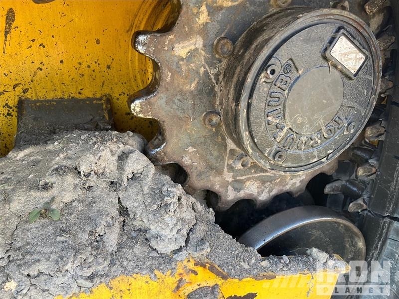 Gehl RT215 Two-Speed High Flow Compact Track Loader Smykem řízené nakladače