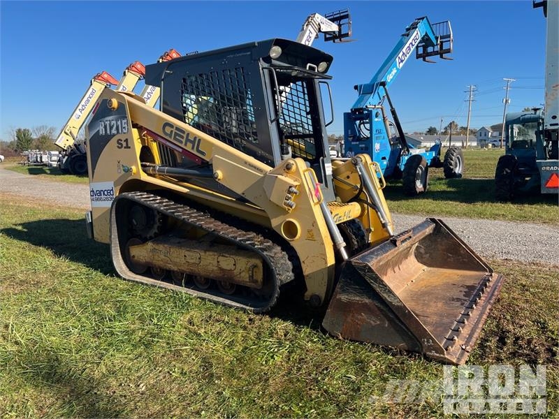Gehl RT215 Two-Speed High Flow Compact Track Loader Smykem řízené nakladače