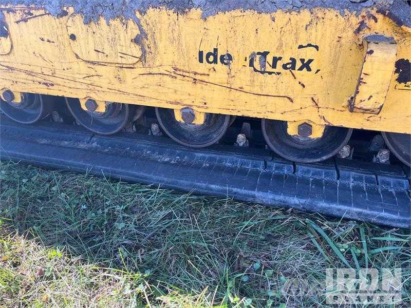 Gehl RT215 Two-Speed High Flow Compact Track Loader Smykem řízené nakladače