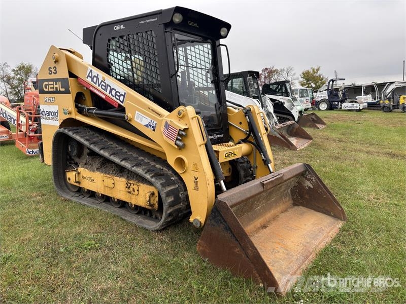 Gehl RT215 Two-Speed High Flow Compact Track Loader Міні-навантажувачі