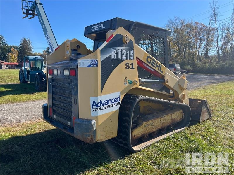 Gehl RT215 Two-Speed High Flow Compact Track Loader Smykem řízené nakladače