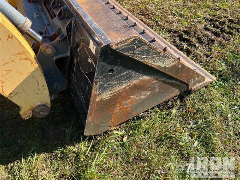 Gehl RT215 Two-Speed High Flow Compact Track Loader Smykem řízené nakladače