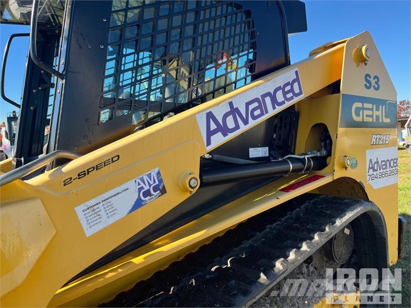 Gehl RT215 Two-Speed High Flow Compact Track Loader Smykem řízené nakladače