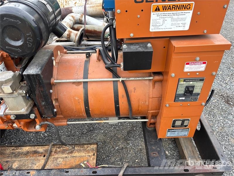 Generac 91A04055-S 75 kW Skid-Mounted Generator Set Naftové generátory