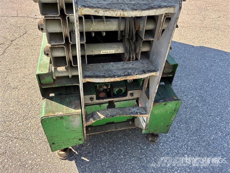 Genie GS-3232 Scissor lifts