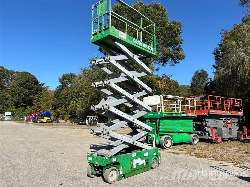 Genie GS-3232 Scissor lifts
