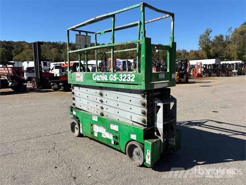 Genie GS-3232 Scissor lifts