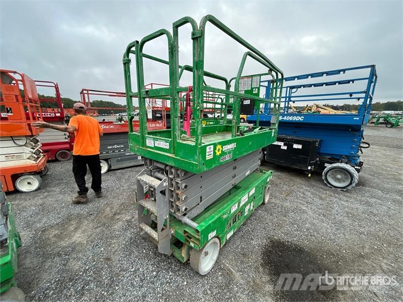Genie GS-3246 Scissor lifts