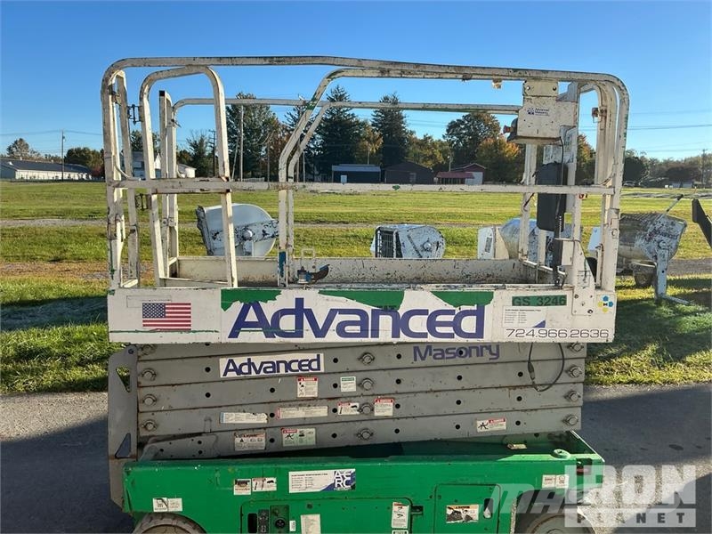 Genie GS-3246 Electric Scissor Lift Scissor lifts