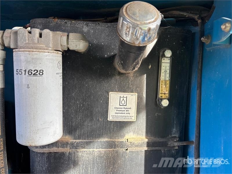 Genie GS-3268 Šķerveida pacēlāji